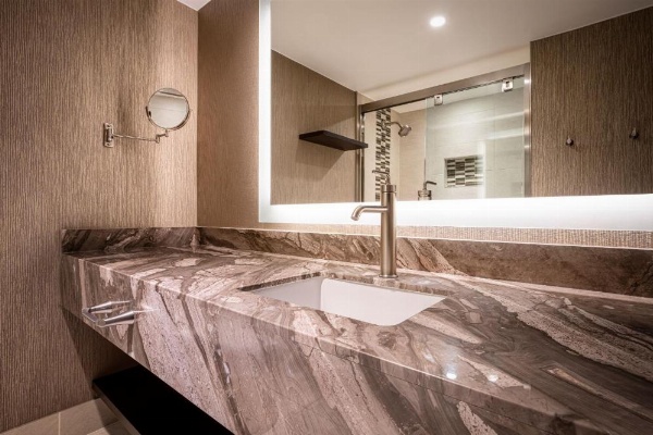 Horseshoe Black Hawk image 19